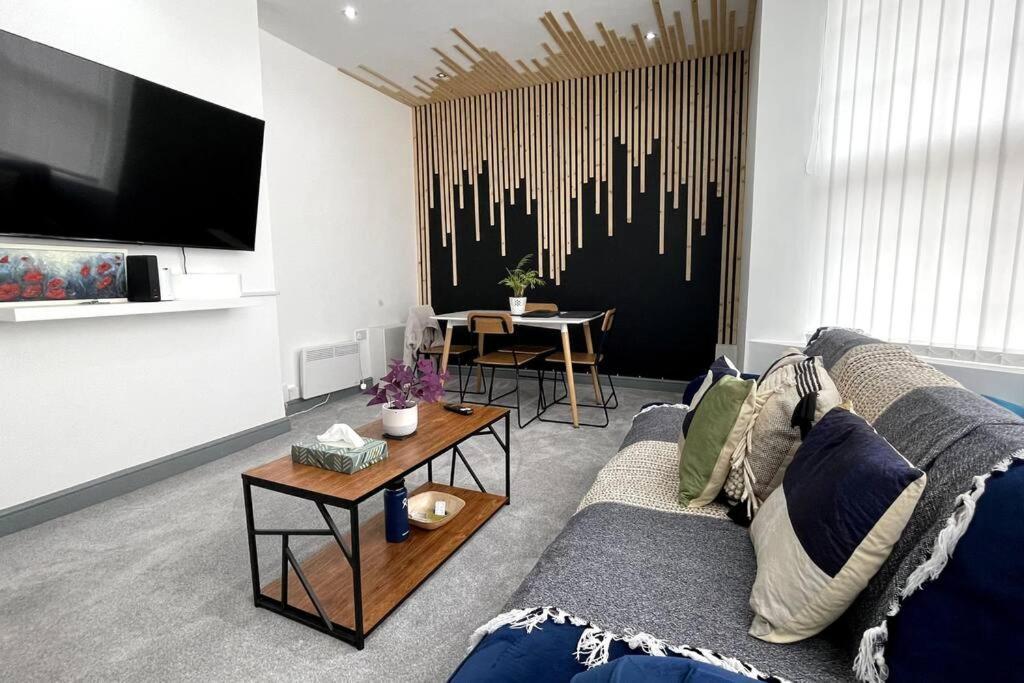 Luxury 2 Bed Duplex Apartment By Yo Room! - Leicester City- Free Parking Экстерьер фото