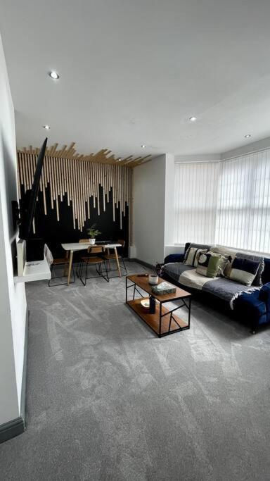 Luxury 2 Bed Duplex Apartment By Yo Room! - Leicester City- Free Parking Экстерьер фото