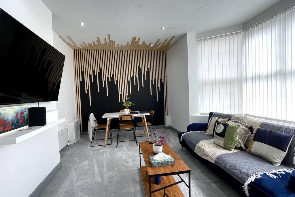 Luxury 2 Bed Duplex Apartment By Yo Room! - Leicester City- Free Parking Экстерьер фото