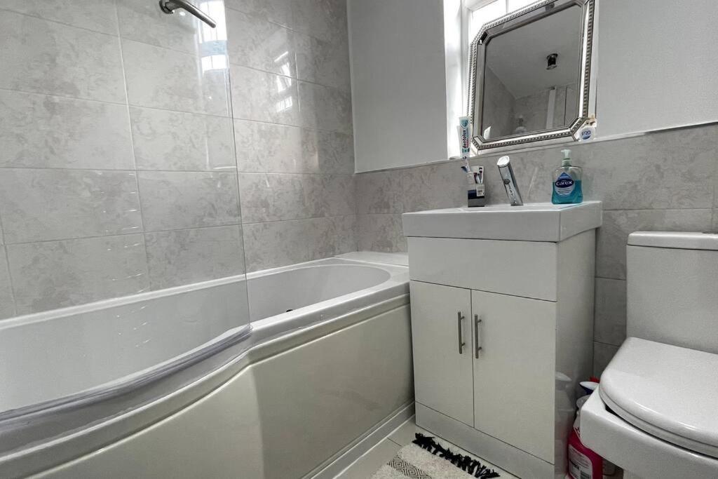 Luxury 2 Bed Duplex Apartment By Yo Room! - Leicester City- Free Parking Экстерьер фото