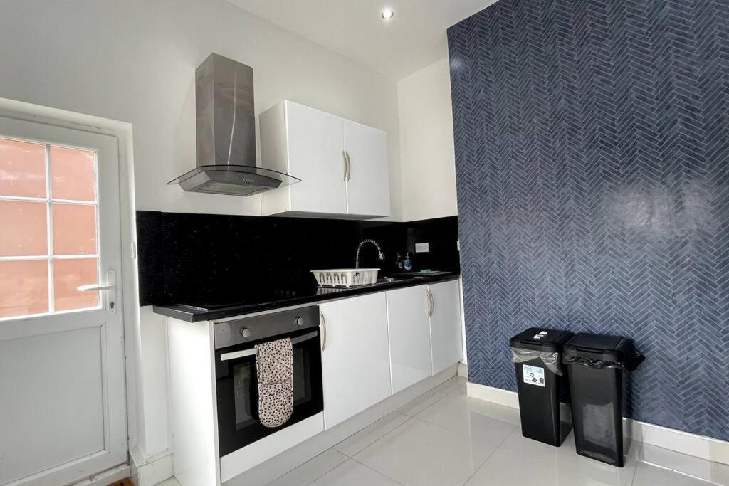 Luxury 2 Bed Duplex Apartment By Yo Room! - Leicester City- Free Parking Экстерьер фото