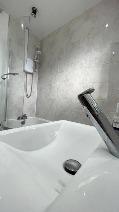 Luxury 2 Bed Duplex Apartment By Yo Room! - Leicester City- Free Parking Экстерьер фото